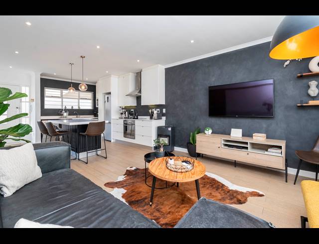 1 BEDROOM APARTMENT FOR SALE IN GREEN POINT